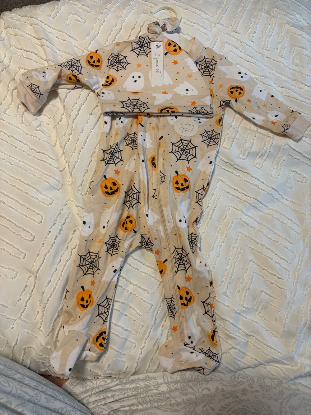 Unbranded Tan Halloween Pumpkin & Ghost Footie with Zipper